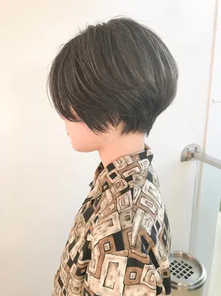 ショート ショート/レイヤー なら石井知希のヘアスタイル