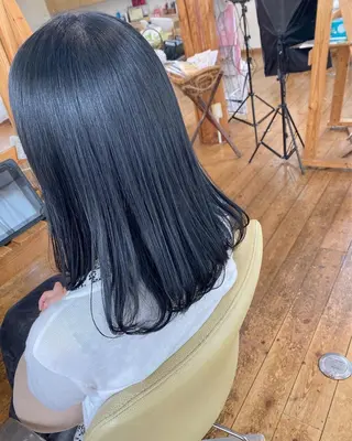 セミロング 荒木 ひろかのヘアスタイル