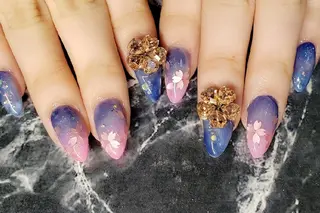 ミディアム ネイル クロキ 。のネイルデザイン