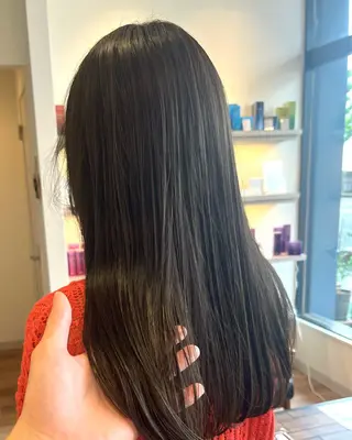 セミロング カラー セジールヘアメゾン所属・韓国レイヤー/透明感 カラー🐈曾根高のヘアスタイル