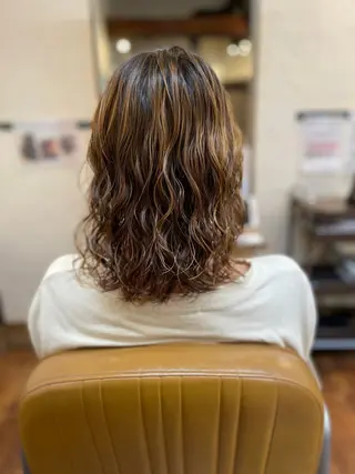 ミディアム パーマ 女性理容師 さちのヘアスタイル
