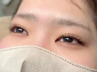 マツエク・マツパ Gluck所属・ユリ|韓国風|束感| まつパ|まつエク|眉のマツエク・マツパデザイン