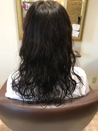 ロング 伊藤 康乃のヘアスタイル
