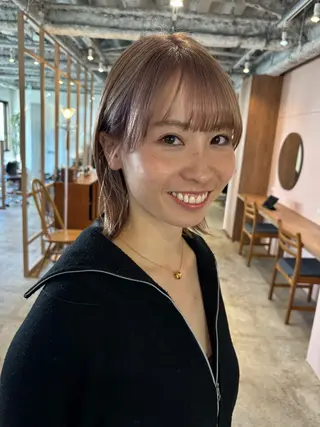 ミディアム カラー Hayashi Shioriのヘアスタイル