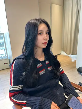 ロング 🎀大竹美侑／顔まわ りカット／レイヤーのヘアスタイル