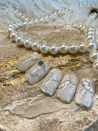 ネイル Legit nail salonのネイルデザイン