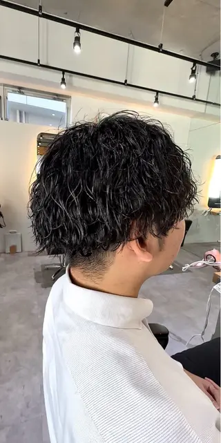 パーマ メンズ レイヤーカット/ ブリーチカラー/雅人のヘアスタイル