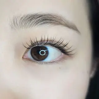 マツエク・マツパ Room beautysalon所属・Room   〔 YUI 〕のマツエク・マツパデザイン