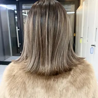 ミディアム カラー ヘアアレンジ ハイトーン/美髪矯正 🍃大江拓実のヘアスタイル