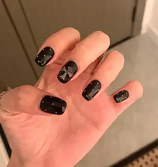 ネイル M daisyのネイルデザイン