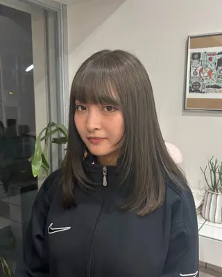 カラー HIKARIS所属・透明感/暖色カラー yukinaのヘアスタイル