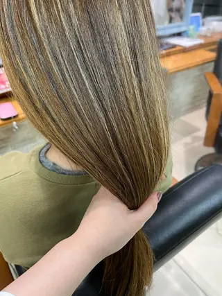 セミロング カラー Froom🌻 村上夏菜のネイルデザイン