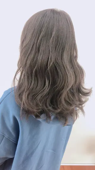 カラー 茅ヶ崎/ハイライト/ ハイトーン/関口実華のヘアスタイル