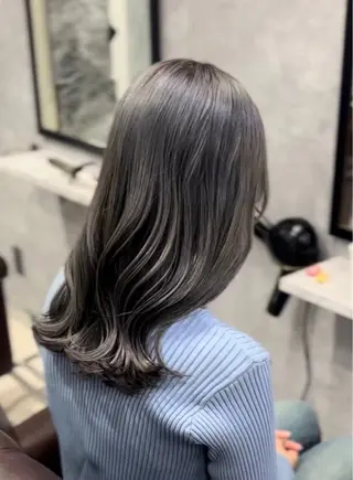 ミディアム カラー まりん モデル募集中🤍のヘアスタイル