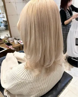 セミロング ゆうき あすかのヘアスタイル