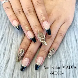 ネイル MADIA藤沢所属・MADIA MEGUのネイルデザイン