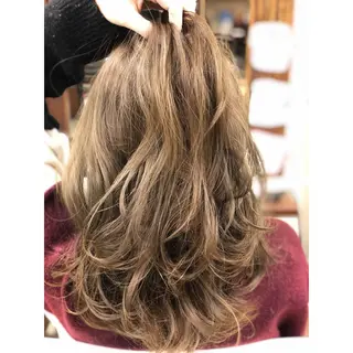 セミロング カラー パーソナルカラー診断 できます　木曽　主博のヘアスタイル