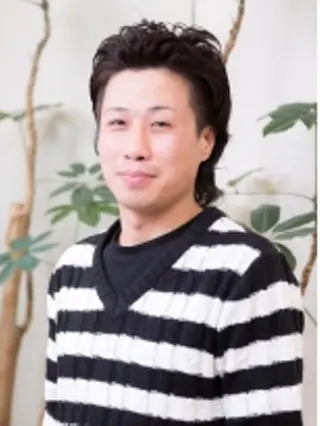 ショート パーマ メンズ 香川 裕基のヘアスタイル