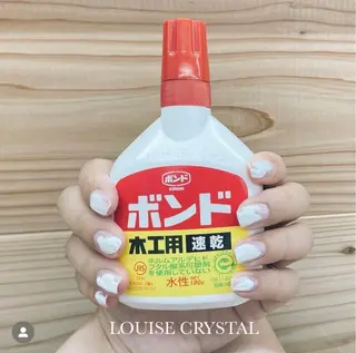 ネイル LOUISE CRYSTALのネイルデザイン