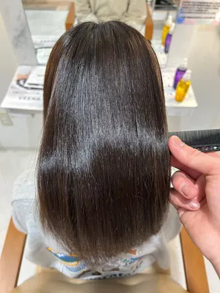 ロング ヘアーメイクウィル野田阪神店所属・Yuu/髪質改善 デザインカラーのヘアスタイル