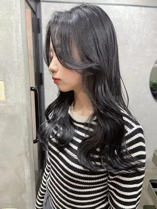 ロング カラー AIRI layer cut hairのヘアスタイル
