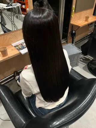 ロング カラー 溝曽路 優衣のヘアスタイル