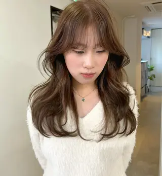 ロング カラー mizuki/ピンク ベージュ.レイヤーのヘアスタイル