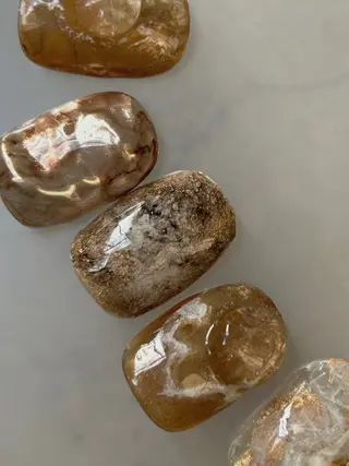 ネイル talo .のネイルデザイン