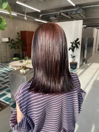 ミディアム ボブ/ハイトーン YUIのヘアスタイル