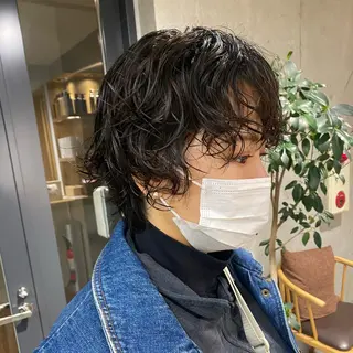 ショート パーマ Yahiko ハイトーンのヘアスタイル