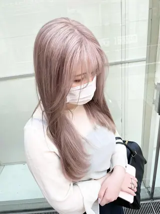 セミロング カラー 🩵ハイトーン 美咲🩵のヘアスタイル