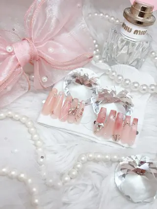 ネイル Yudia🦋 azuのネイルデザイン