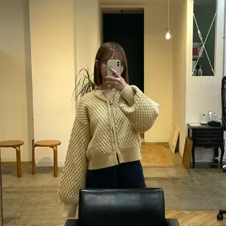 ミディアム mina / 透明感ベージュカラーのヘアスタイル