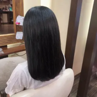 セミロング カラー 山崎 絵莉香のヘアスタイル