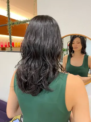 ミディアム パーマ ショート/ボブ/透明 感カラー/高橋あみのヘアスタイル