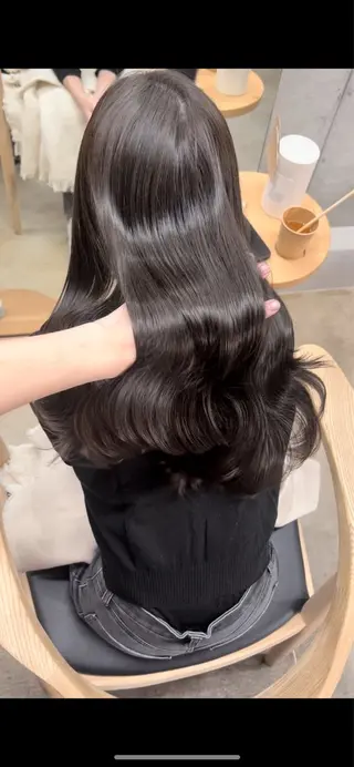 ロング iru所属・透明感，髪質改善の プロ☝🏻前田俊樹✨のヘアスタイル