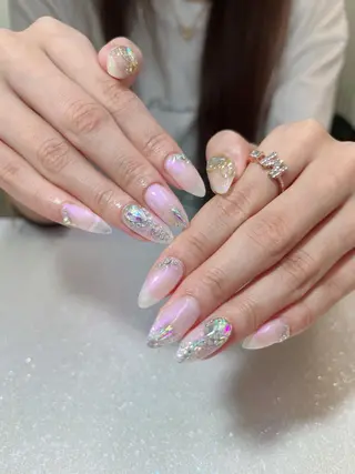 ネイル Flowerネイルサロン所属・. yukiのネイルデザイン