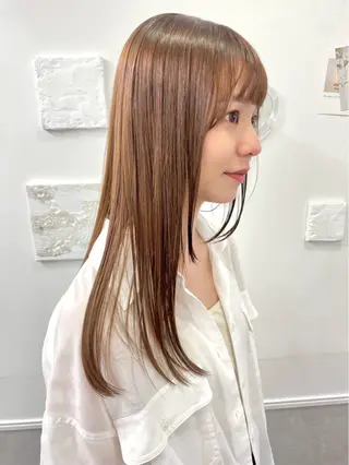 セミロング soigné 表参道【ソワネ】所属・🖱️透明感カラー ×髪質改善Rikyuのヘアスタイル