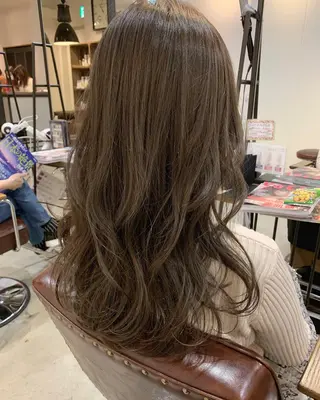 セミロング カラー パーマ ヘアアレンジ メンズ キッズ ネイル マツエク・マツパ 中津No.1髪質改善 店長✨透ける暗髪のヘアスタイル