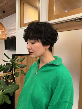 ショート パーマ 岸田 佳祐のヘアスタイル