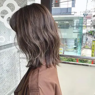 ミディアム SiLO 【シロ】のヘアスタイル