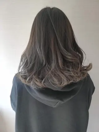 ミディアム カラー OFF YUYAのヘアスタイル