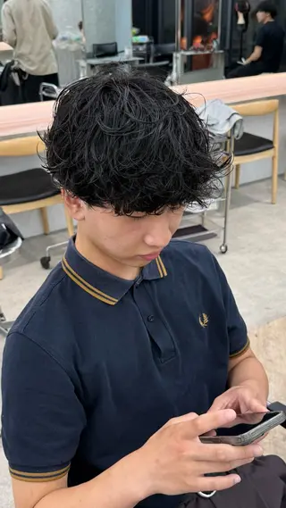 ショート カラー パーマ メンズ キッズ メンズパーマ｜波 巻き｜栄💗haruのヘアスタイル