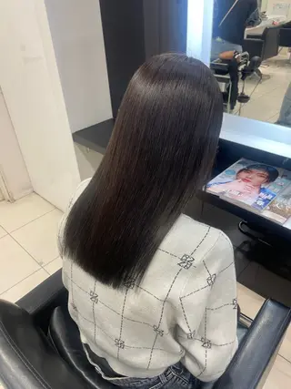 セミロング diar大船所属・大船/透明感カラー ユラのヘアスタイル