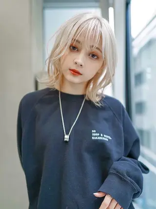 ミディアム カラー MISAKI🪐 縮毛矯正のヘアスタイル