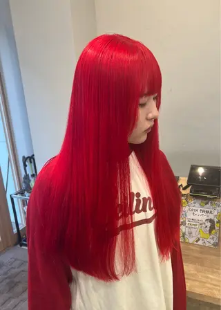 ロング カラー SALOWIN柏Suite所属・柏最安値インナー/ イヤリング/岡本智樹のヘアスタイル