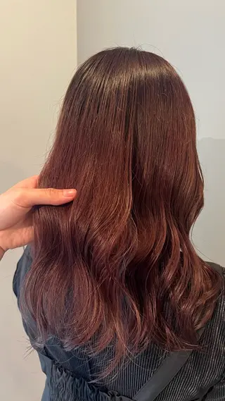 セミロング カラー Garland 表参道所属・ミディアムレイヤー/ 艶カラー🎀 emiのヘアスタイル