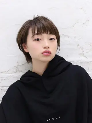 ミディアム 小林 永佳のヘアスタイル