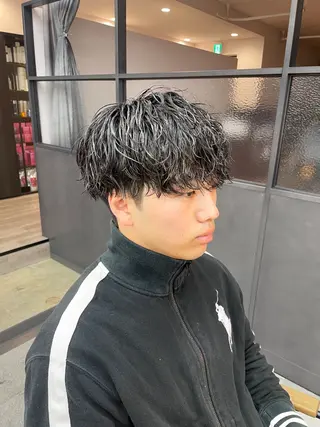 パーマ メンズ フェザーパーマ/ 山口大輝のヘアスタイル