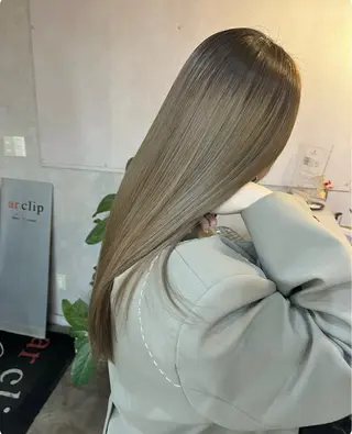 ロング ere 代々木公園所属・みほ/ニュアンス/ モード/艶カラーのヘアスタイル